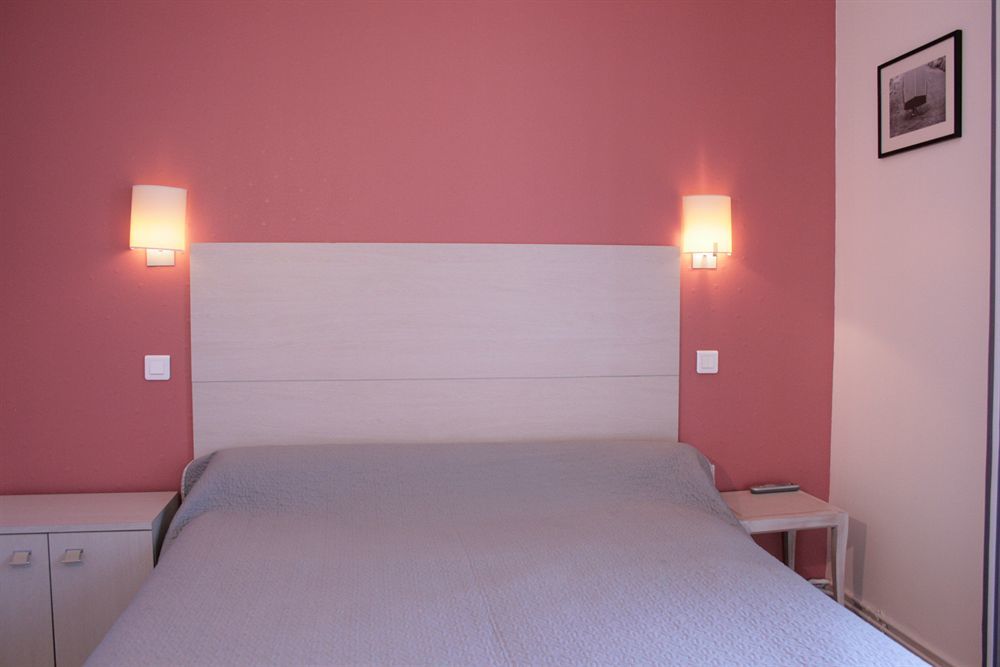 Hotel De Perros, The Originals Boutique מראה חיצוני תמונה