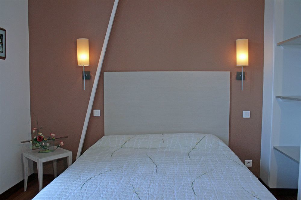 Hotel De Perros, The Originals Boutique מראה חיצוני תמונה