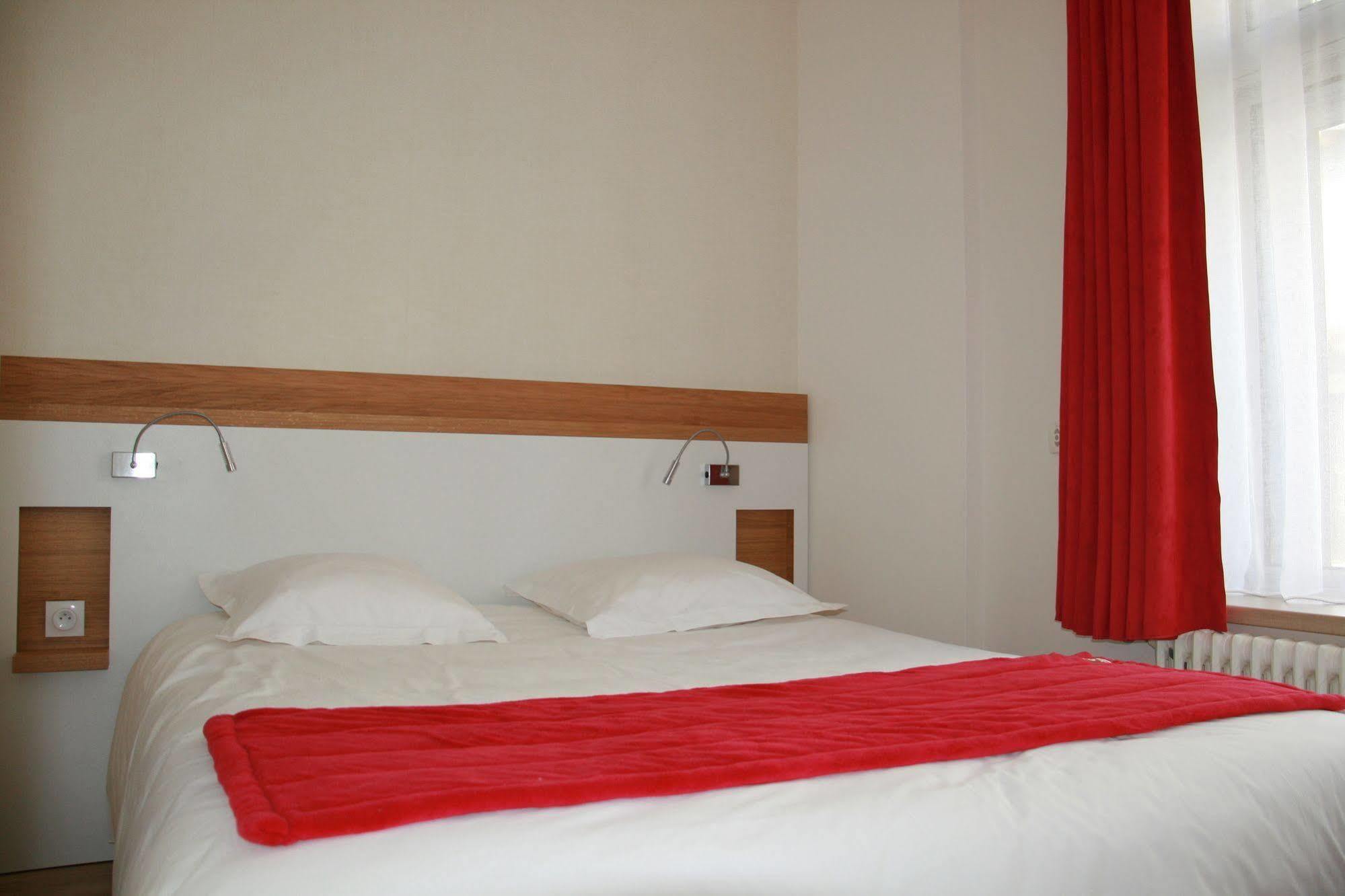 Hotel De Perros, The Originals Boutique מראה חיצוני תמונה